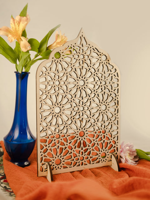 Geometric Arch Screen