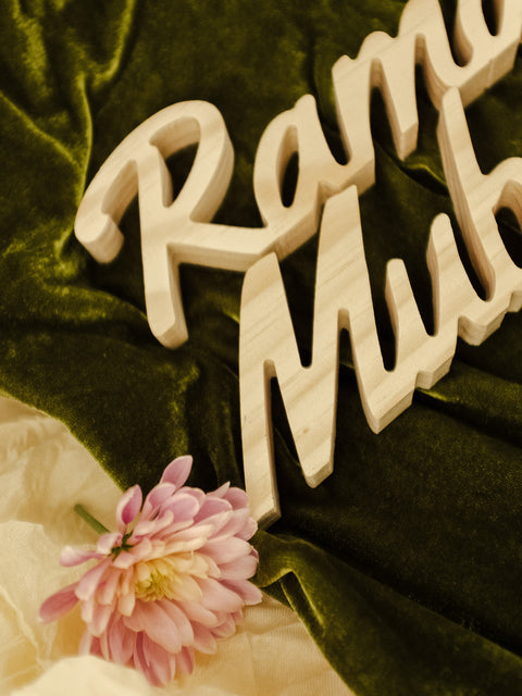 Ramadan Mubarak Script Sign